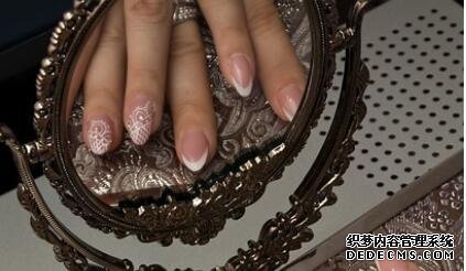 护手霜吸收得快好还是慢好